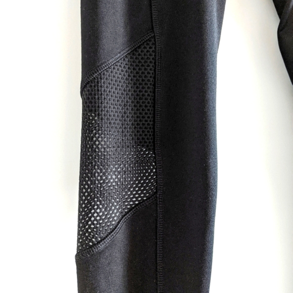 Pink Victoria's Secret ultimate leggings - Picture 7 of 12